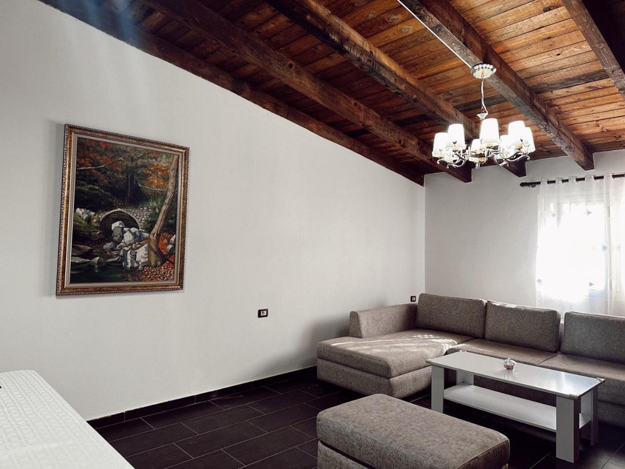 Oa'S Beach Apartment Vlore Exterior photo